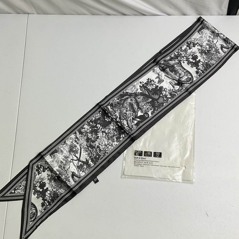 Elegant Black and White Scarf